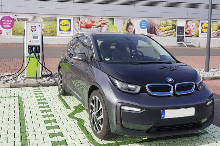 lidl-s-equipe-de-chargeurs-ultrarapides-a-prix-competitifs-25021-4-1.jpg