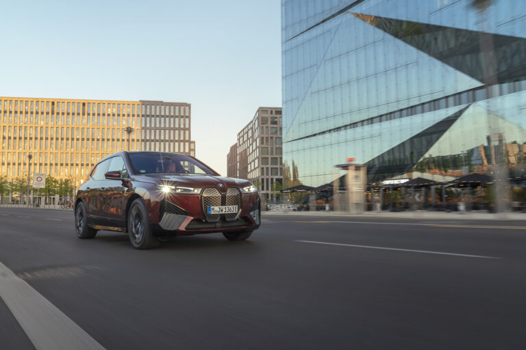 bmw-ix-m60-619-ch-137802-1.jpg