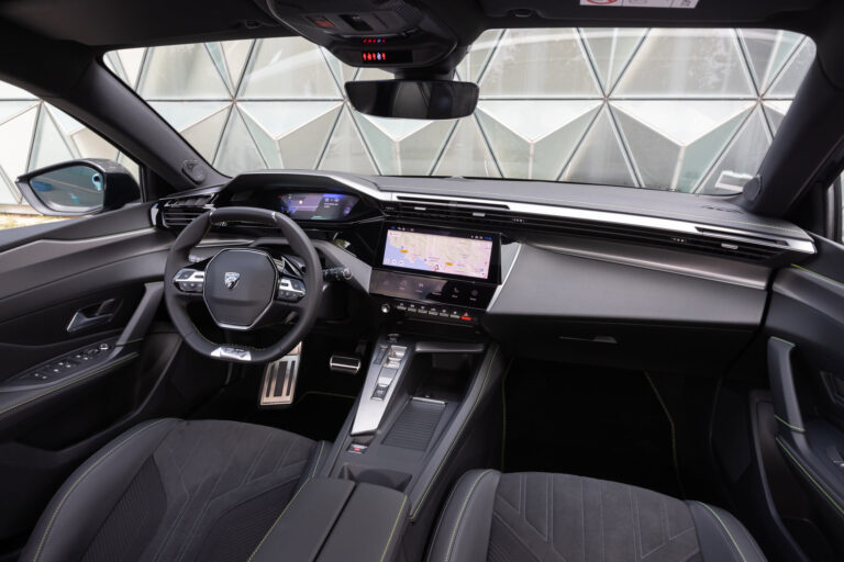 peugeot-308-sw-3-1-6-puretech-hybrid-180-ch-133812-1.jpg