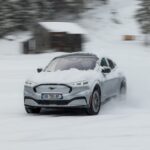 Essai Ford Mustang Mach-E sur glace