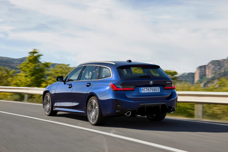 bmw-serie-3-g21-touring-330e-xdrive-292-ch-137867-1.jpg