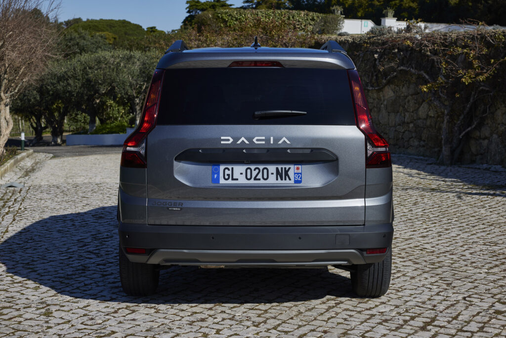 dacia-jogger-hybrid-140-138184-1.jpg