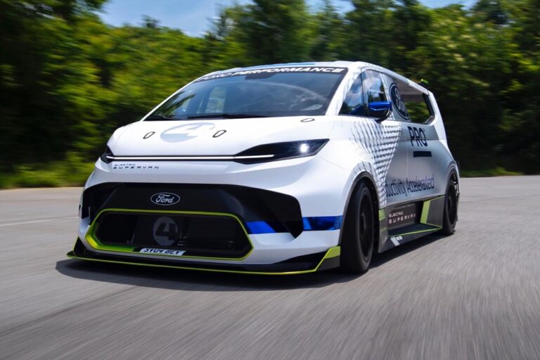 ford-performance-a-l-assaut-de-pikes-peak-avec-son-supervan-electrique-25192-1-3.jpg