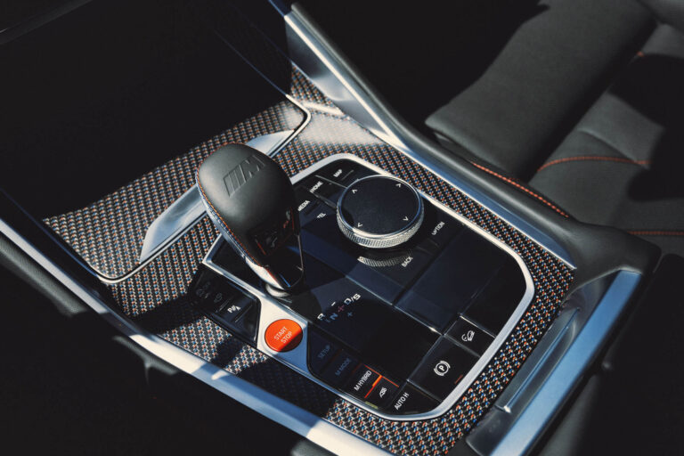 bmw-xm-25241-9-3.jpg