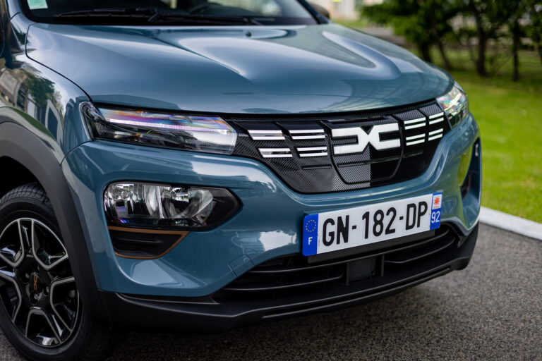 dacia-spring-extreme-65-138593.jpg
