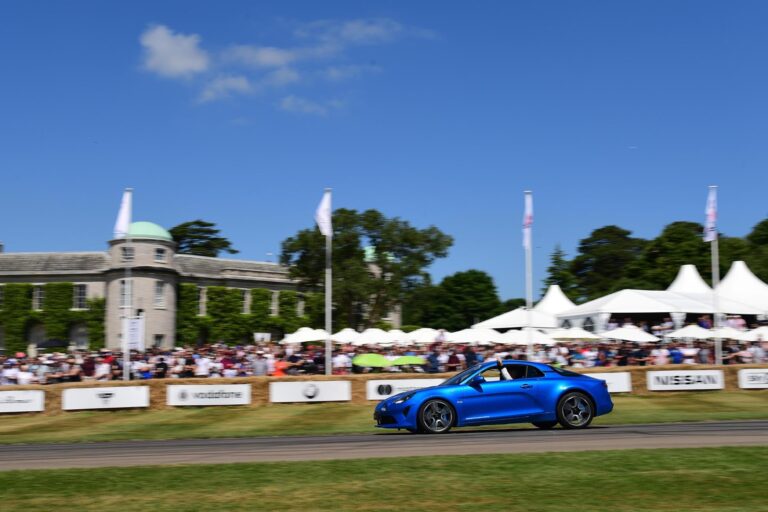 renault-et-alpine-vont-electriser-goodwood-25346-1.jpg