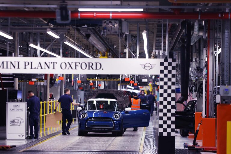 bmw-investit-600-millions-de-livres-sur-les-sites-mini-d-oxford-et-de-swindon-25471-1.jpg