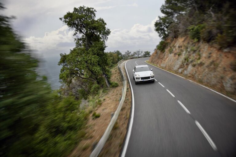 porsche-cayenne-25492-4-1.jpg