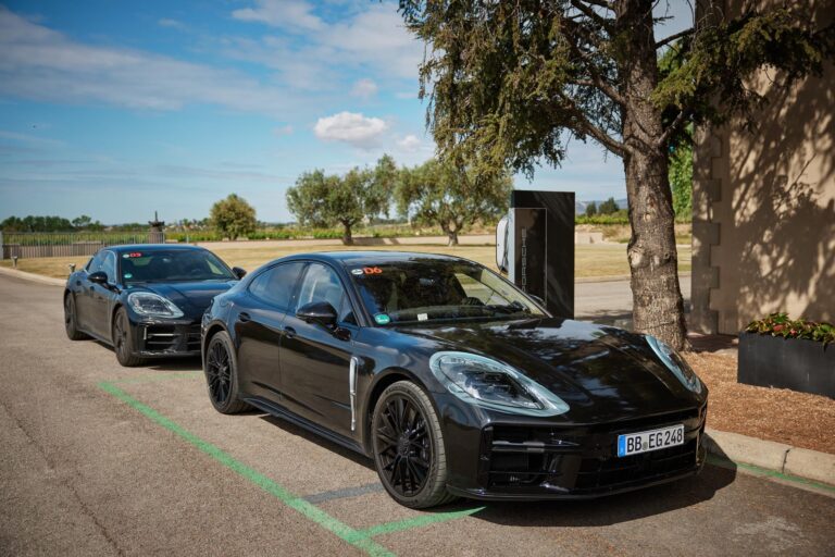 porsche-panamera-25476-5-1.jpg