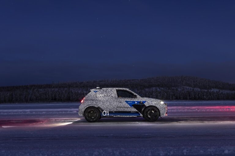 alpine-presentera-la-nouvelle-a290-aux-24-heures-du-mans-25770-3.jpg