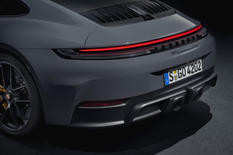 porsche-911-25847-5.jpg