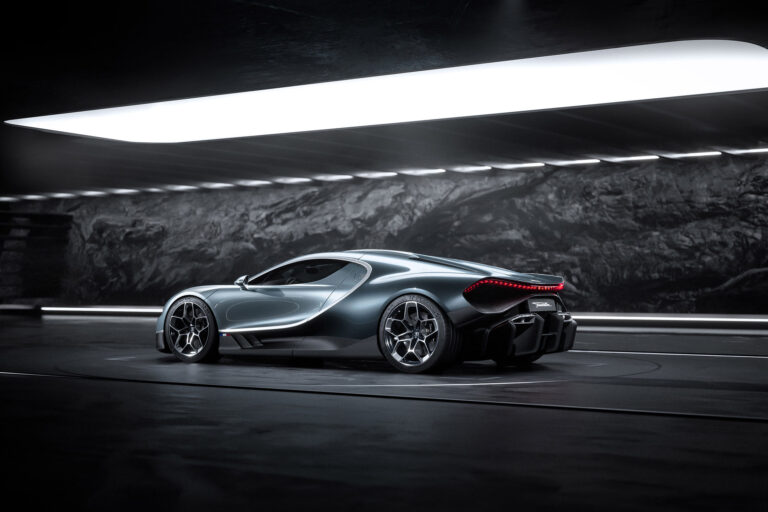 bugatti-tourbillon-25877-6.jpg