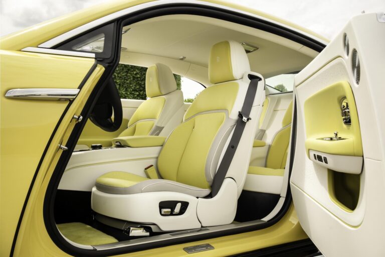 rolls-royce-spectre-25928-5.jpg