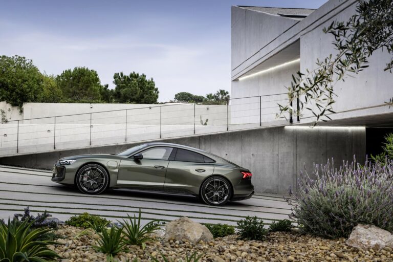 audi-rs-e-tron-gt-25987-2.jpg