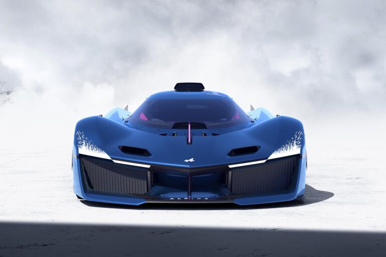 alpine-devoile-le-concept-alpenglow-hy6-a-paris-26024-2.jpg