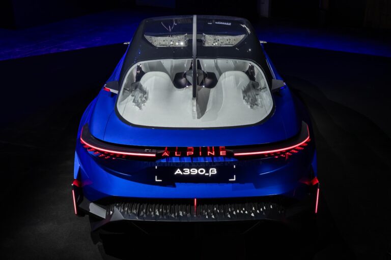 alpine-presente-son-show-car-fastback-100-pour-100-electrique-26020-3.jpg