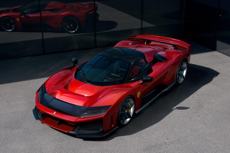 ferrari-f80-26029-1.jpg
