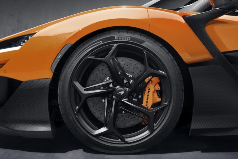 mclaren-w1-26009-2.jpg