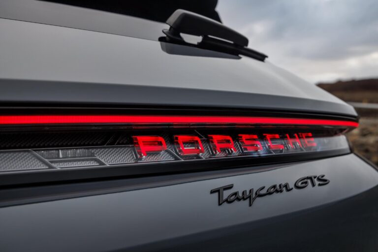porsche-taycan-26062-8.jpg