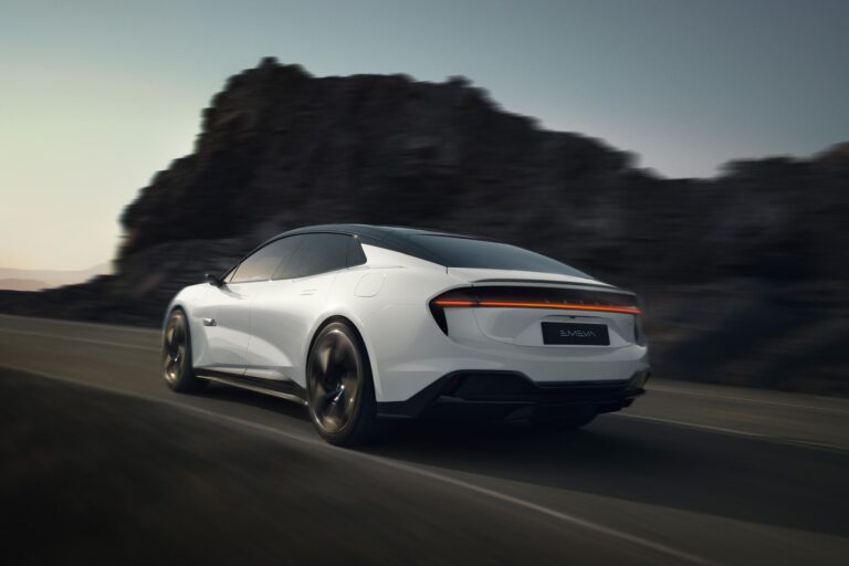 lotus-peaufine-les-gammes-eletre-et-emeya-26257-5.jpg