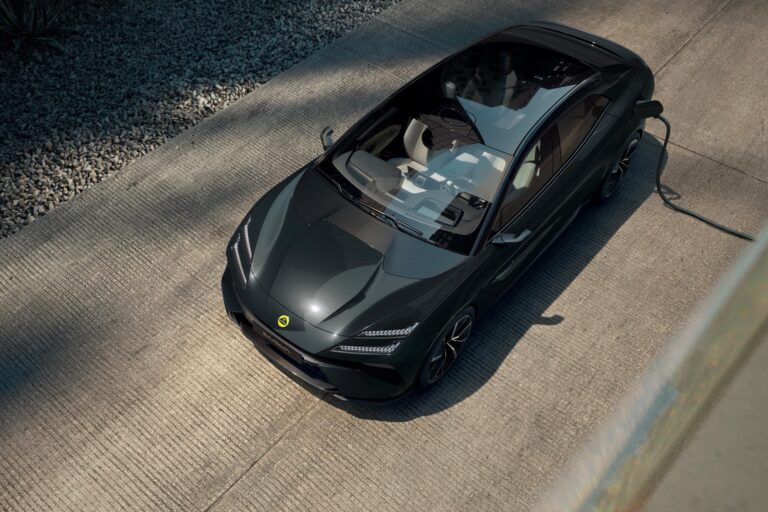 lotus-peaufine-les-gammes-eletre-et-emeya-26257-9.jpg