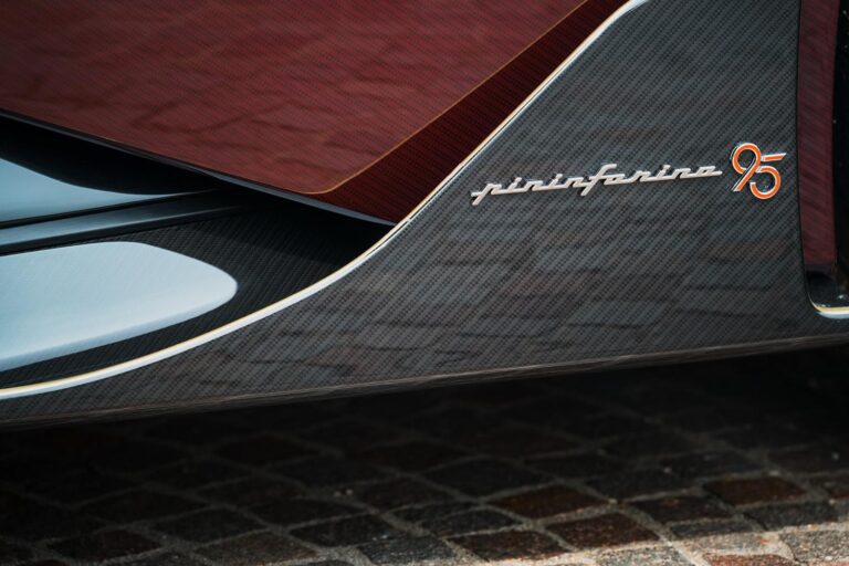 pininfarina-battista-26342-7.jpg