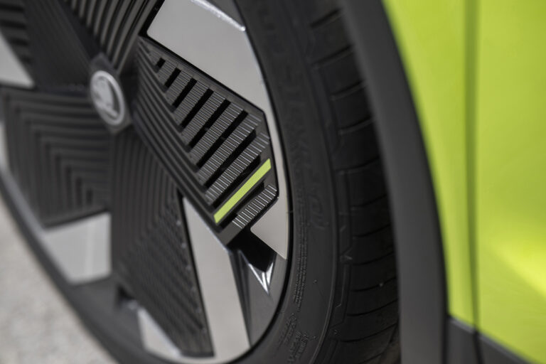 skoda-elroq-rs-142845.jpg