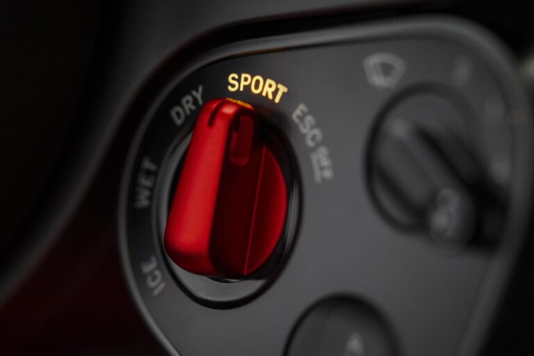 ferrari-luce-26816-8.jpg