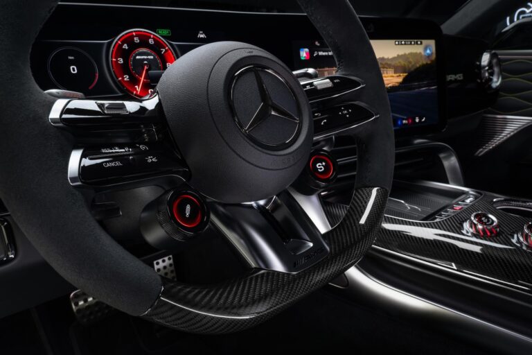 jusqu-a-1-169-ch-pour-la-nouvelle-mercedes-amg-gt-coupe-4-portes-26811-9.jpg