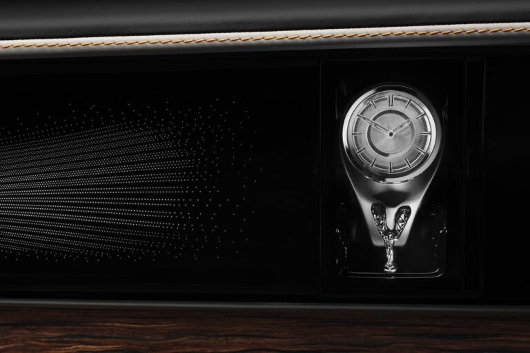 rolls-royce-spectre-26831-7.jpg