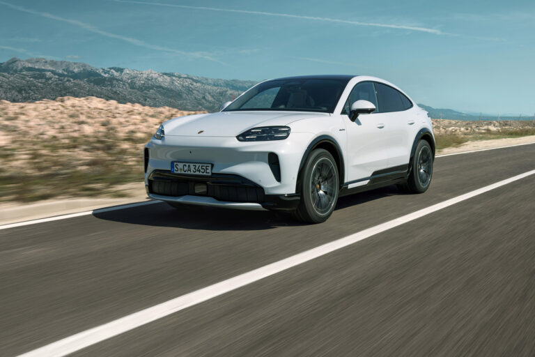 porsche-cayenne-4-coupe-electric-s-666-ch-143582.jpg