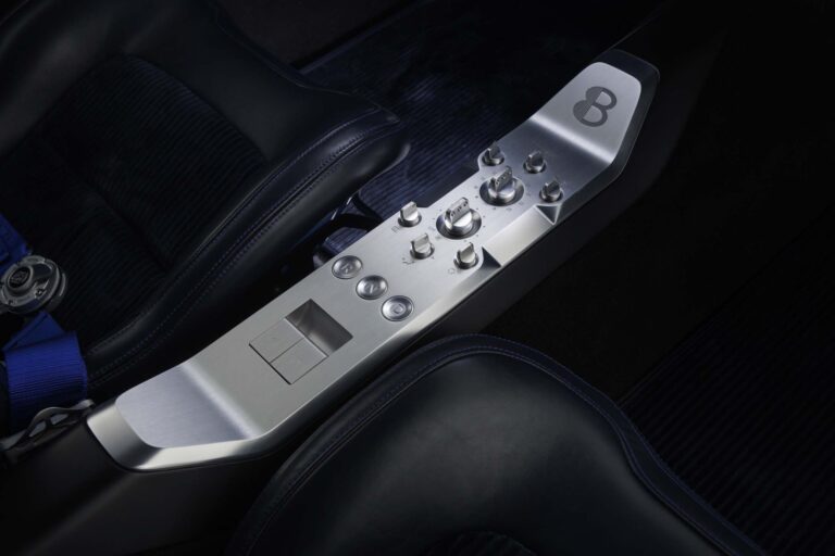 renault-r8-26969-10.jpg