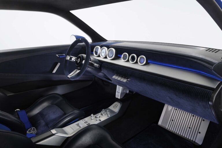renault-r8-26969-7.jpg