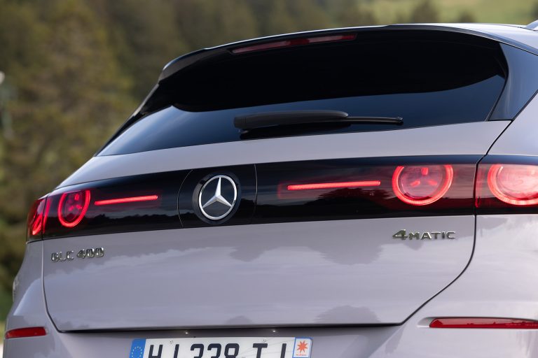 mercedes-classe-glc-3-suv-electrique-400-4m-489-ch-143700.jpg