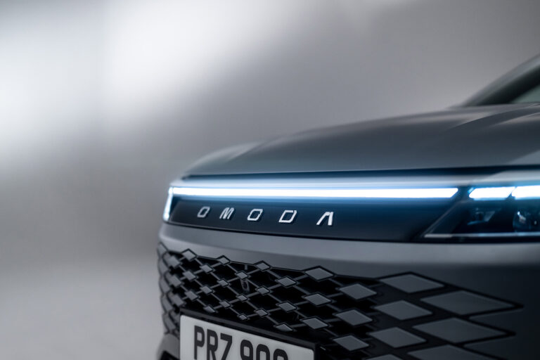 omoda-9-phev-shs-p-537-ch-143639.jpg