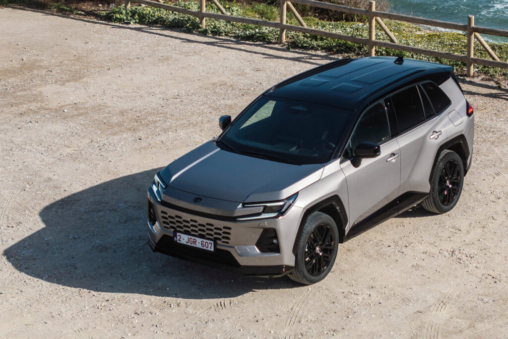 toyota-rav-4-6-hybride-2-5-143623.jpg